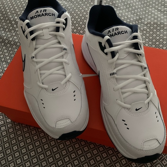 COPY - Nike Air Monarch. Men’s split size. Left is 12D and Right is size 13 4E … - Picture 6 of 6